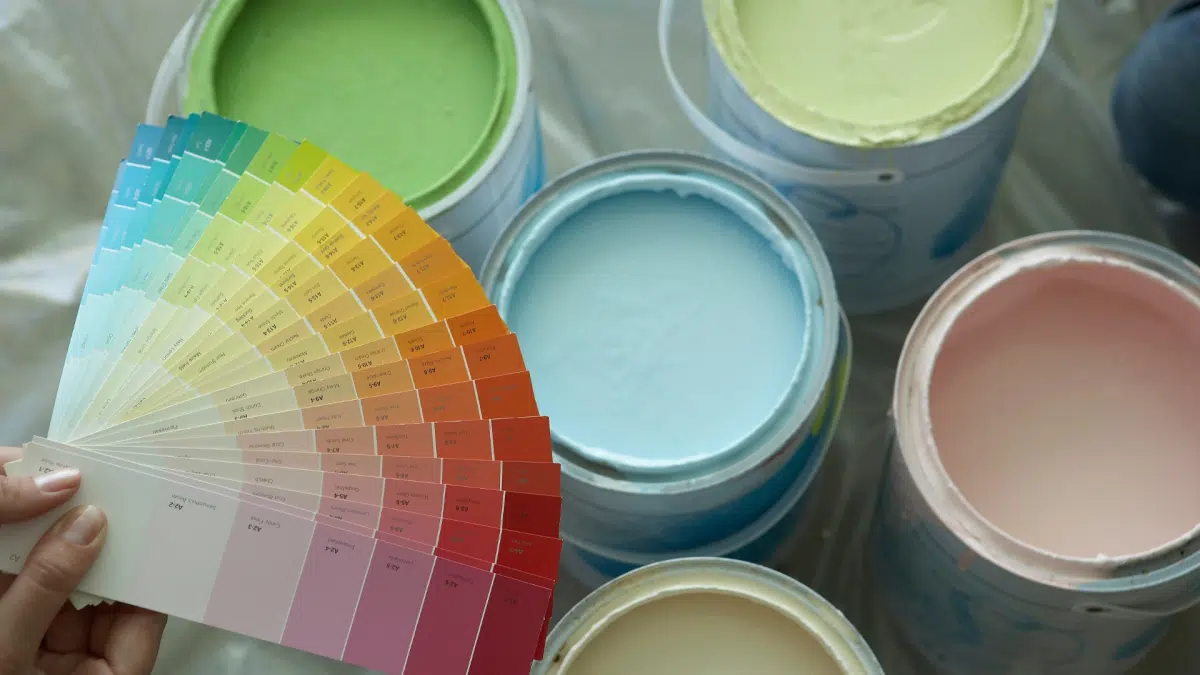 Nuancier pour choix des couleurs de peinture intérieure