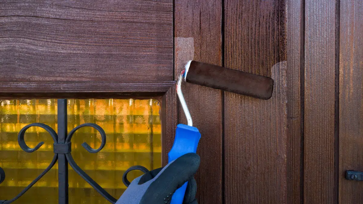 Peinture d'une porte bois